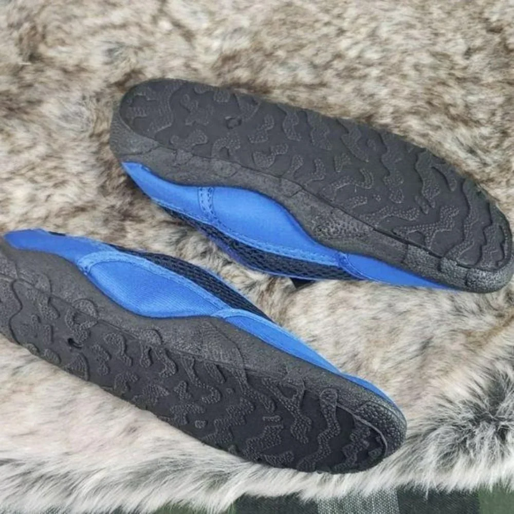 Swiggles Boys Size 9/10 black & blue water‎ shoes